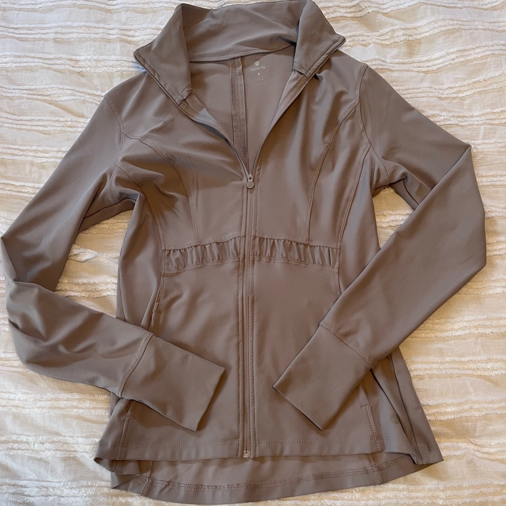 Apana jacket